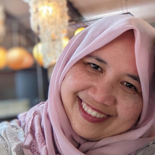 Headshot of Azleena Azhar, LCSW