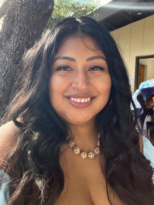 Headshot of Vikky Joma, LMFT