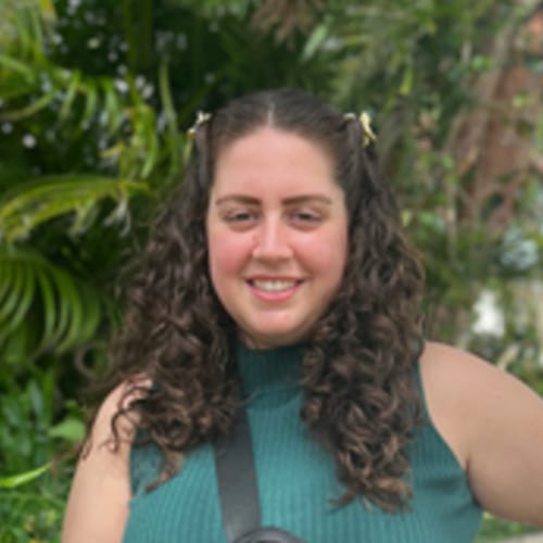 Headshot of Jeanette Balayla, LMFT