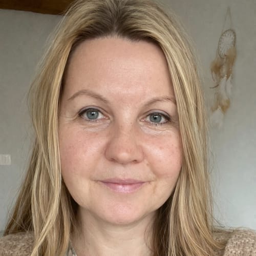 Headshot of Anna (Ania) Robinson, LMHC