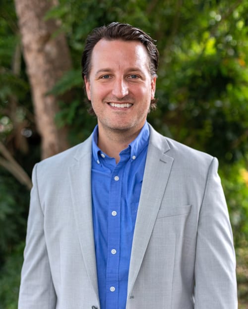 Headshot of Justin Johansen, LMFT