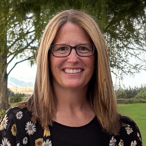 Headshot of Amber Moe, LCPC