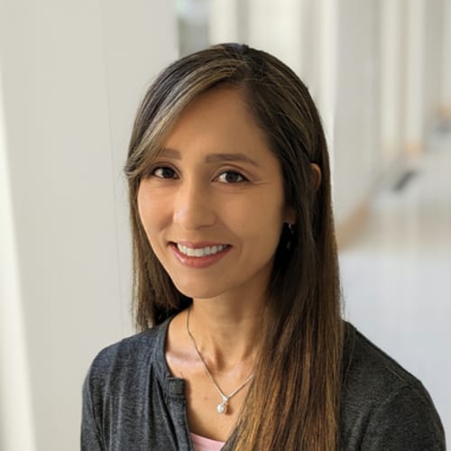 Headshot of Adriane Cavallini, PSYCHOLOGIST