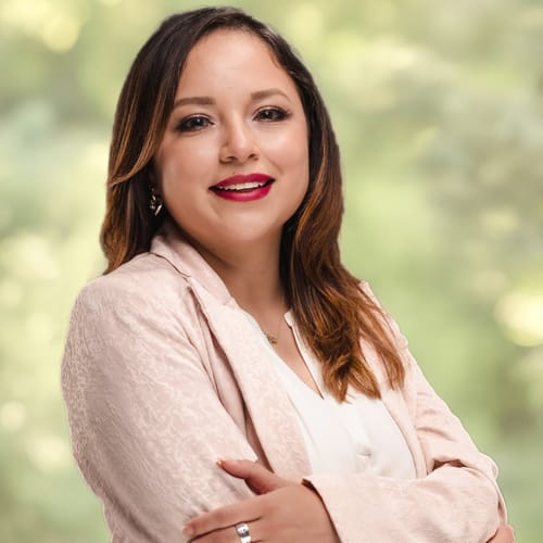 Headshot of Evelyn Campos, LPC