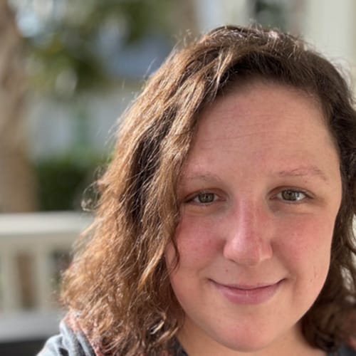 Headshot of Caroline Novak, LICSW