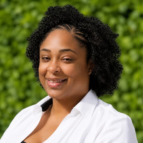 Headshot of Vanesha Brown, LCSW