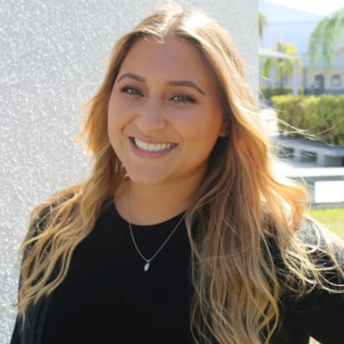 Headshot of Amanda Cohen, LMFT