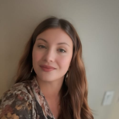 Headshot of April Collins, LCSW