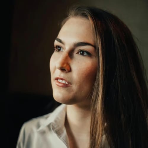 Headshot of Elizabeth Zuk, LPC