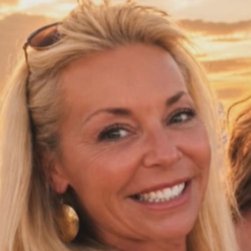 Headshot of Lisa Turner, APRN