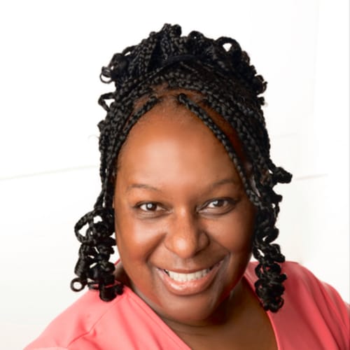 Headshot of Veronica Shelton, LMFT