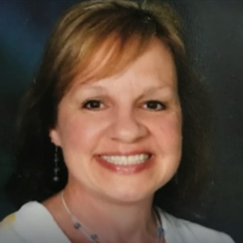 Headshot of Bessie Costanza, LCSW