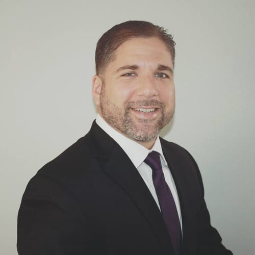 Headshot of Alexander Hernandez, LMHC