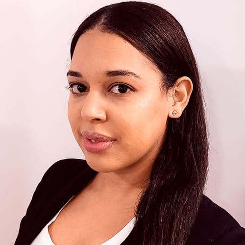Headshot of Yanely Grullon, LMHC