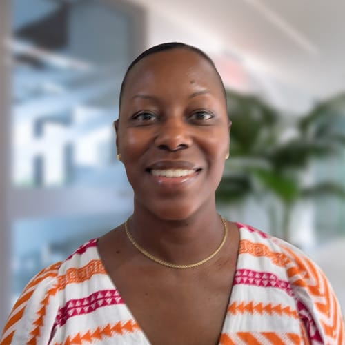 Headshot of Ebony Clinton, LMFT