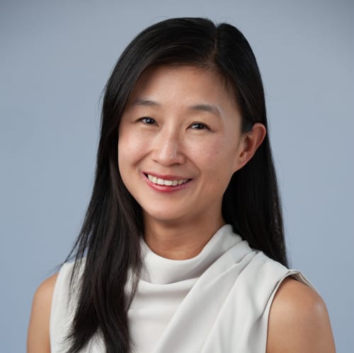 Headshot of Wenjuan Huang, LCSW