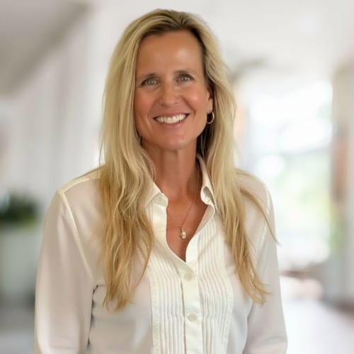 Headshot of Sarah Carlson-Pint, LMFT