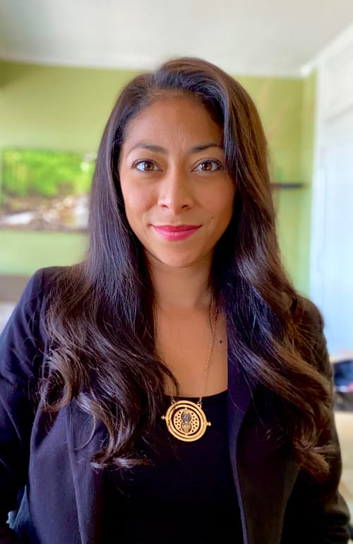 Headshot of Stephanie Yunez, LCPC