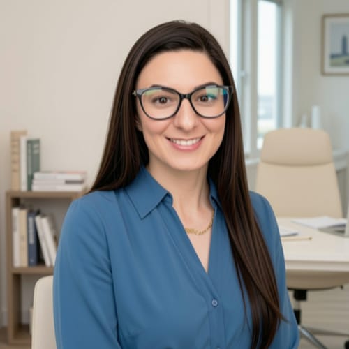 Headshot of Dania Fakhro, LMHC