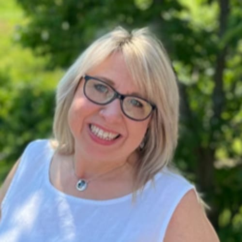 Headshot of Renee Hauwiller, LICSW
