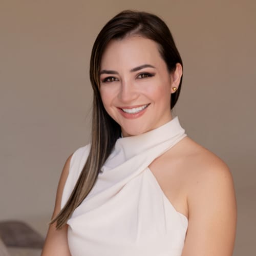 Headshot of Erika Navarro, LMFT