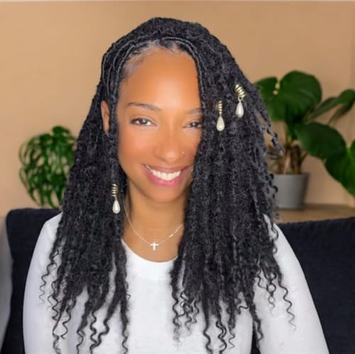 Headshot of Shani Glaude, LCPC
