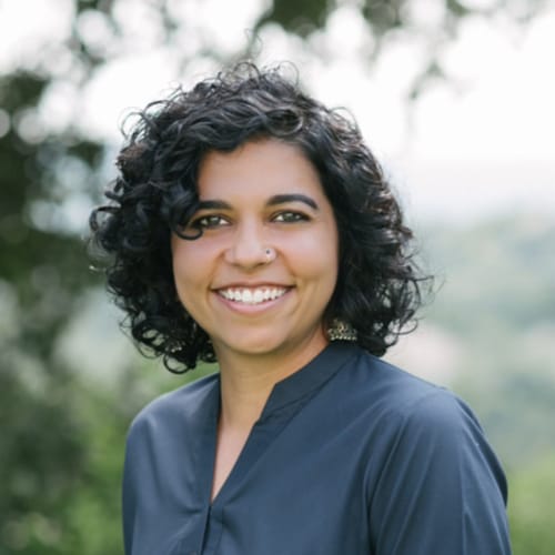 Headshot of Hoor Jangda, LCSW
