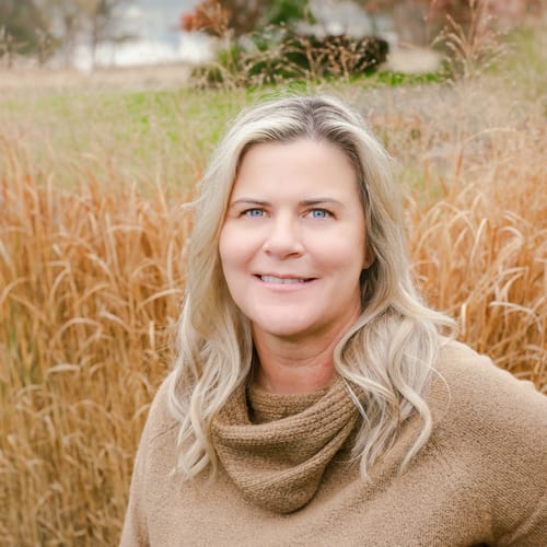 Headshot of Stacie Brown, LMFT
