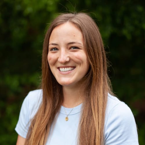 Headshot of Becca Bacon, LPC