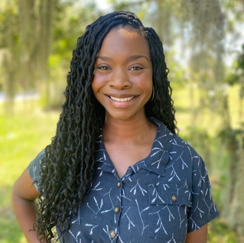 Headshot of Alicia Brown, LMFT