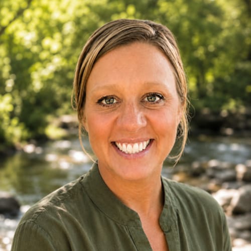 Headshot of Lisa Brown, LCSW