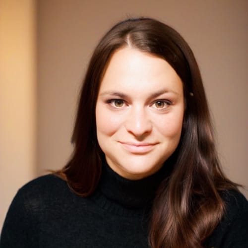 Headshot of Courtney Kadish-Smith, LMHC