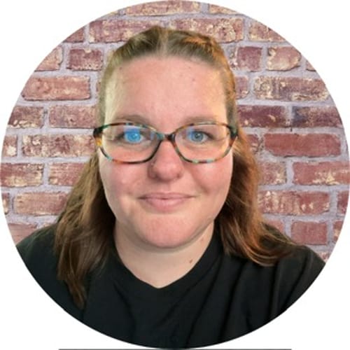 Headshot of Kari Dunn, LPC