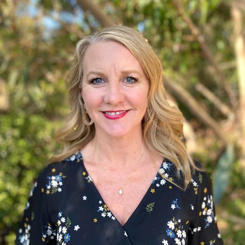 Headshot of Robin Anderson, LMFT