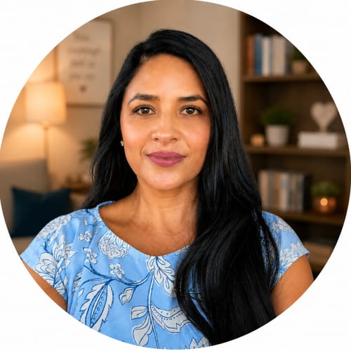 Headshot of Yadira Torres-Baca, LCSW