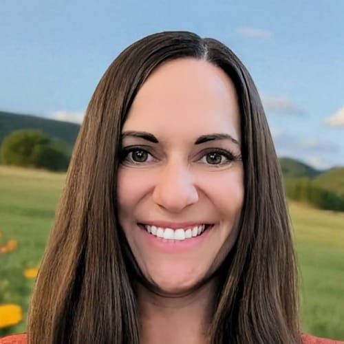 Headshot of Sara Shuck, LPC