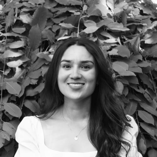 Headshot of Emily Estrada, LMFT