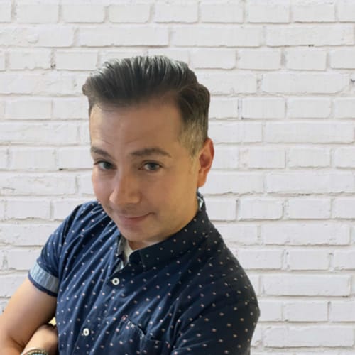 Headshot of Alberto Bustamante, LPC