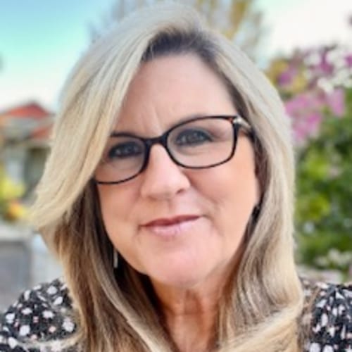 Headshot of Mary Bulla, LMHC