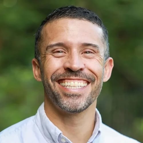 Headshot of Dustin Kegeris, LMHC