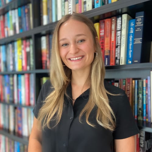 Headshot of Bridget Gunn, LPC