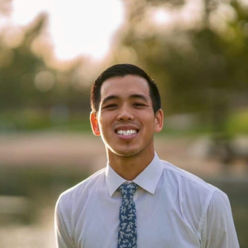 Headshot of Andrew Le, LCSW