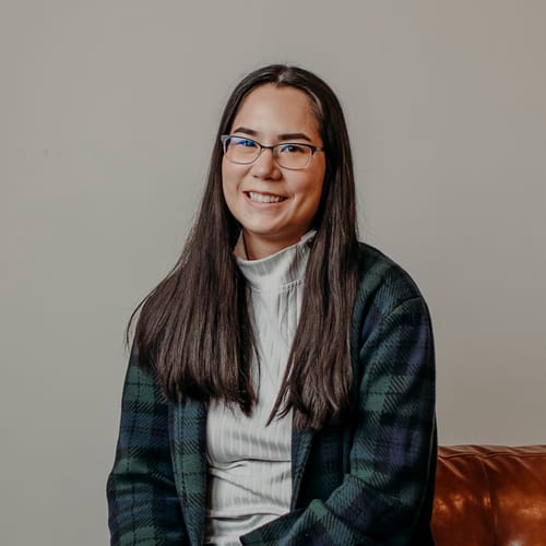 Headshot of Sharon Shaver, LIMFT