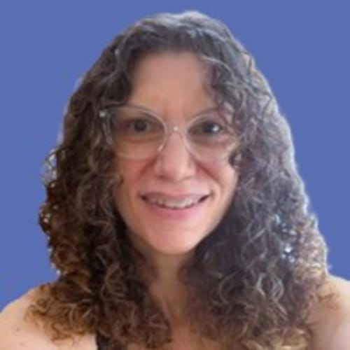 Headshot of Stacy Essex, LCSW