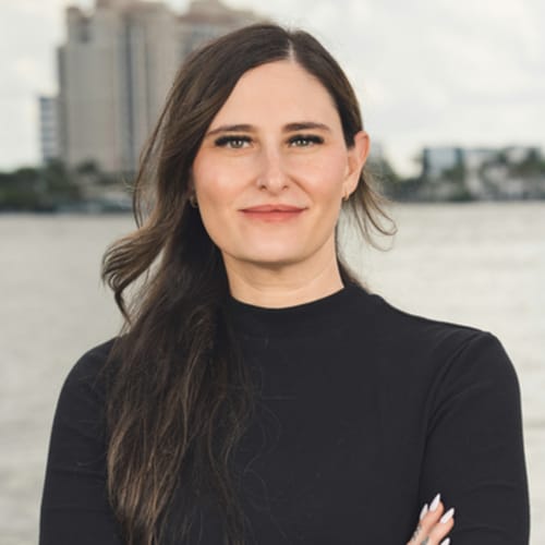 Headshot of Rachel Levenson, LCSW