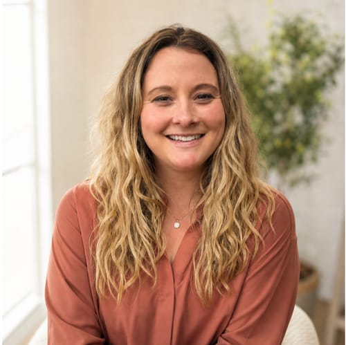 Headshot of Alyssa Hoyt, LICENSED_PSYCHOLOGIST