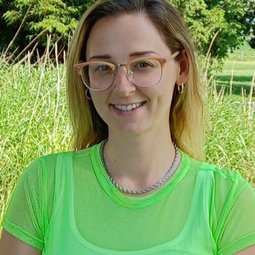 Headshot of Robyn Caravello, LCPC