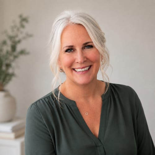 Headshot of April Prior, APRN
