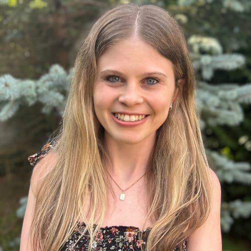 Headshot of Lauren Melchione, LCMHC