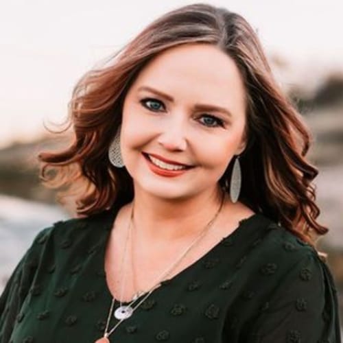 Headshot of Cristi Thomas, LPC